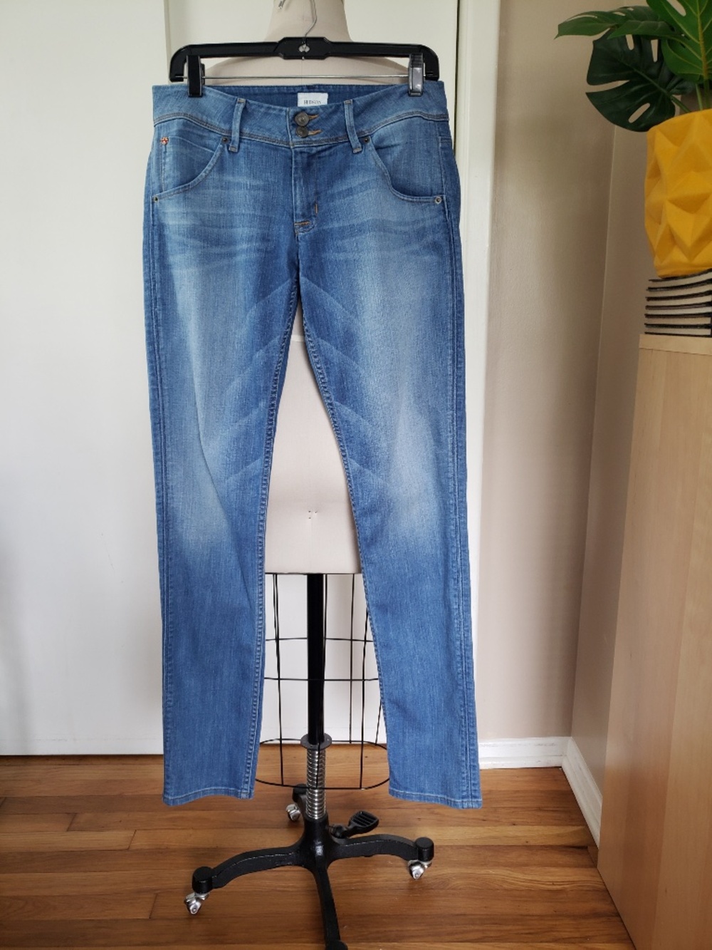 Hudson Jeans Whiskering Skinny Size 29